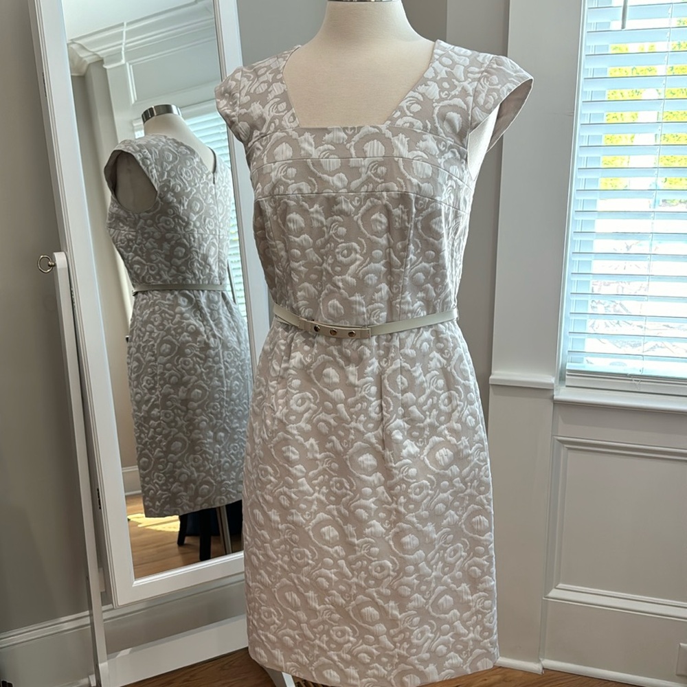 Antonio Melani Sz 8 Beige White sheath with belt fully lined nice fabric EUC